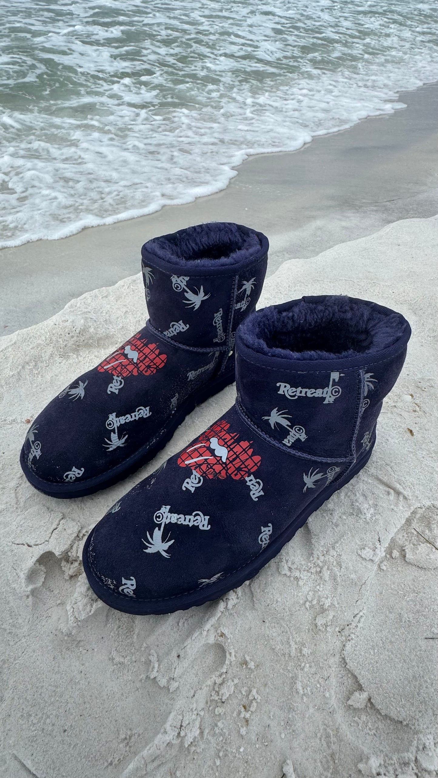 UGG x STARVING ARTIST RETREAT - CLASSIC MINI - 10M