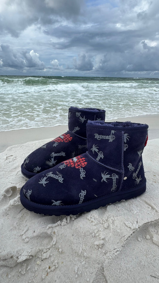 UGG x STARVING ARTIST RETREAT  - CLASSIC MINI - 10M